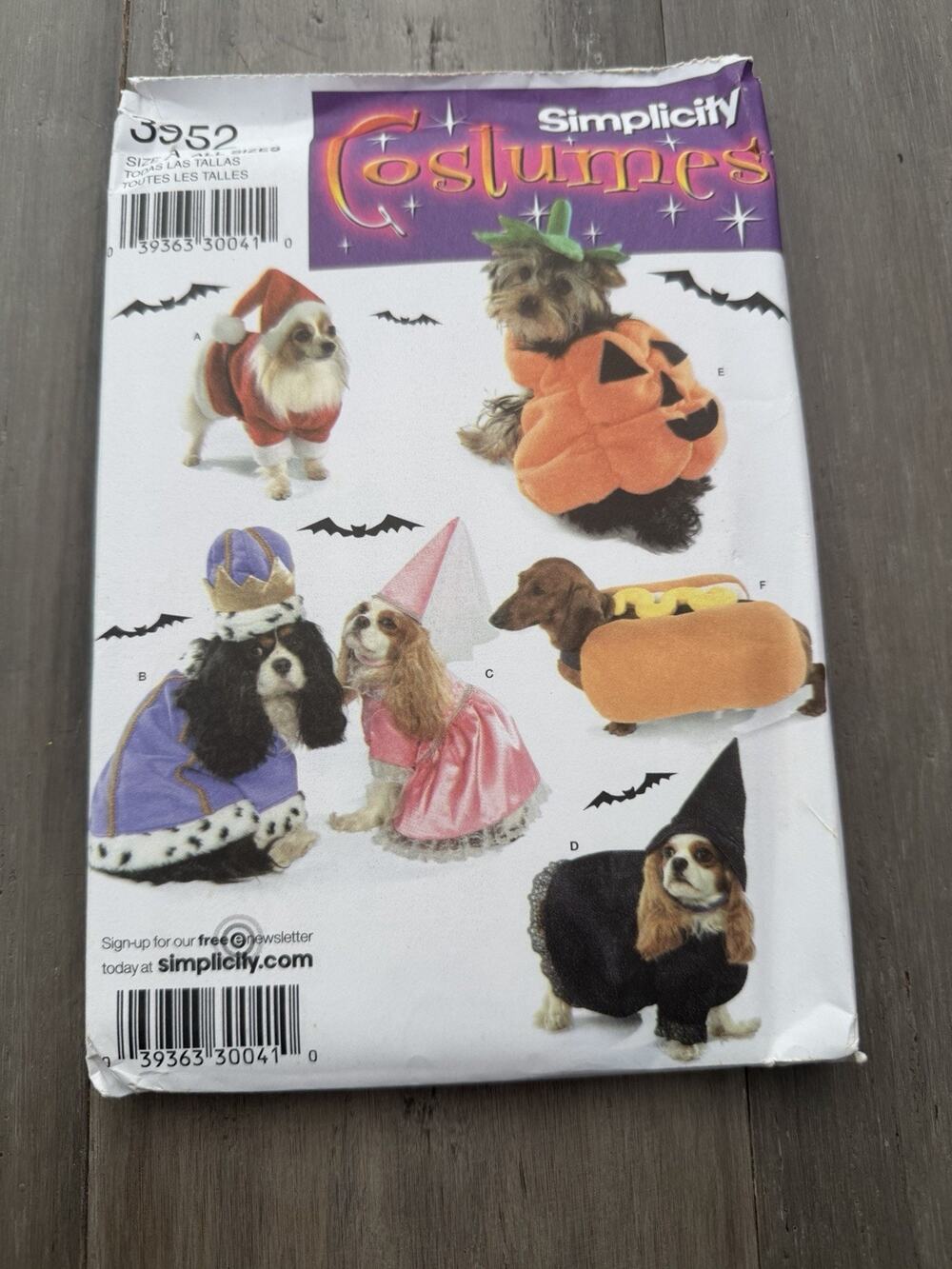 Simplicity 3952 Dog Costume Pattern Halloween Sewing 2 Sizes